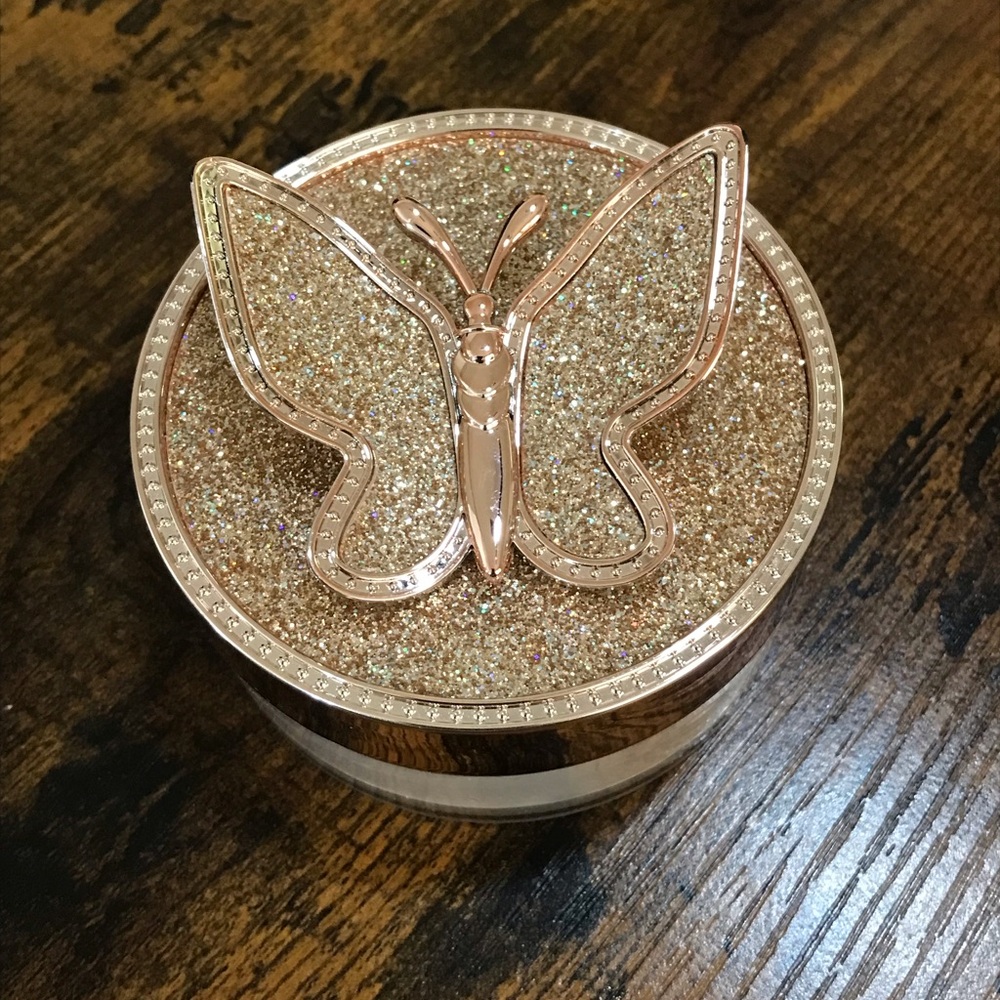 Loose Setting Powder - Picture 2 of 5
